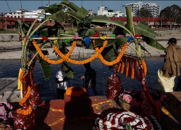 काठमाडौंको थापाथलीमा यसरी मनाईयो छठ पर्व (फोटो)