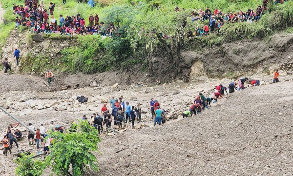 धार्चेमा बेपत्ता हरूको आज बिहानैदेखि खोजी कार्य सुरू